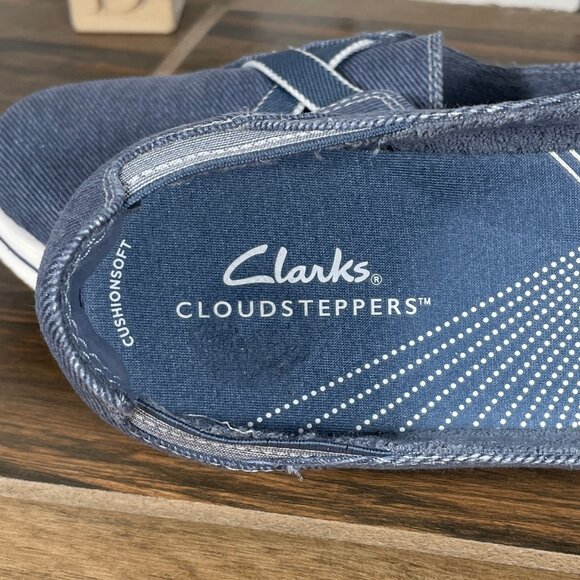 Clarks Breeze Skip Womens Size 8.5 Wide Shoes Blue Denim Sparkle Comfort Slip On - Picture 10 of 12
